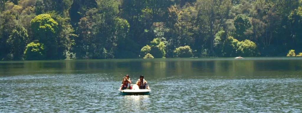 Boating at Kundala Lake