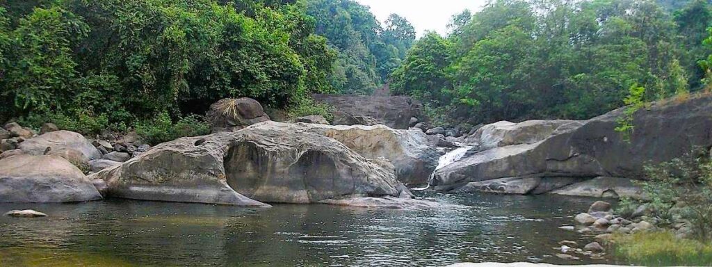 Arippara Waterfalls