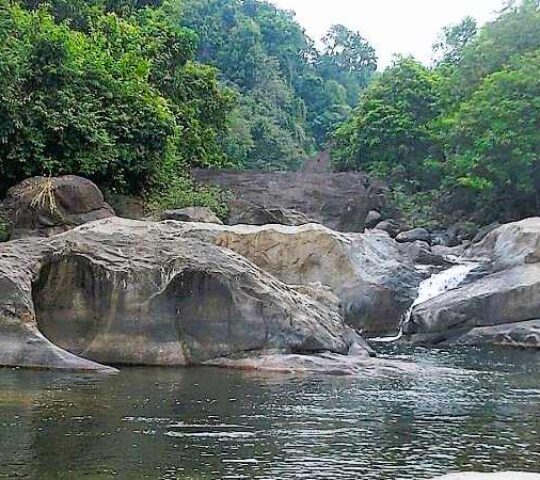 Arippara Waterfalls