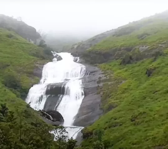 Palozhukum Para Waterfalls