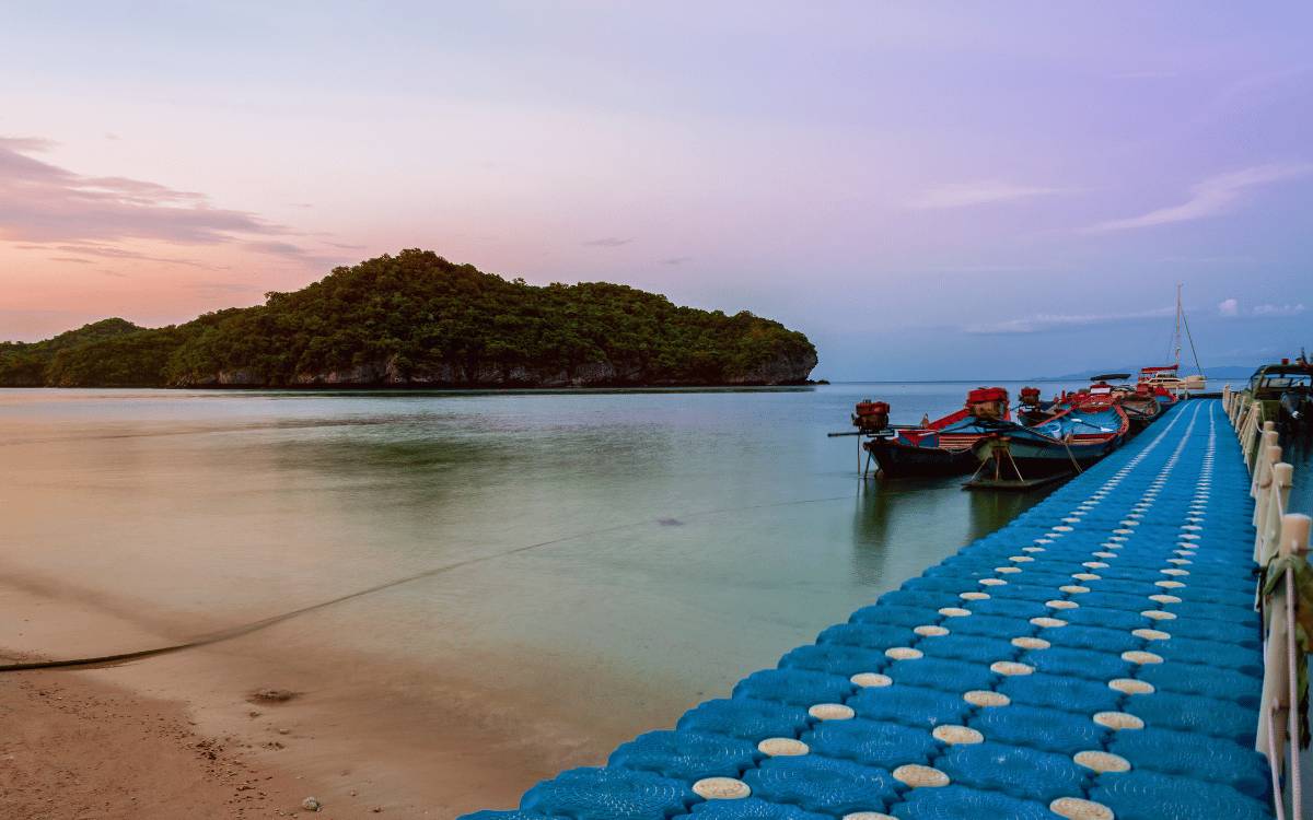 Walking on Water: Unveiling Kerala’s Spectacular Floating Bridges